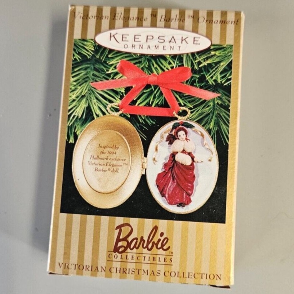 1997 Hallmark Keepsake Victorian Christmas Barbie Collection Locket Ornament